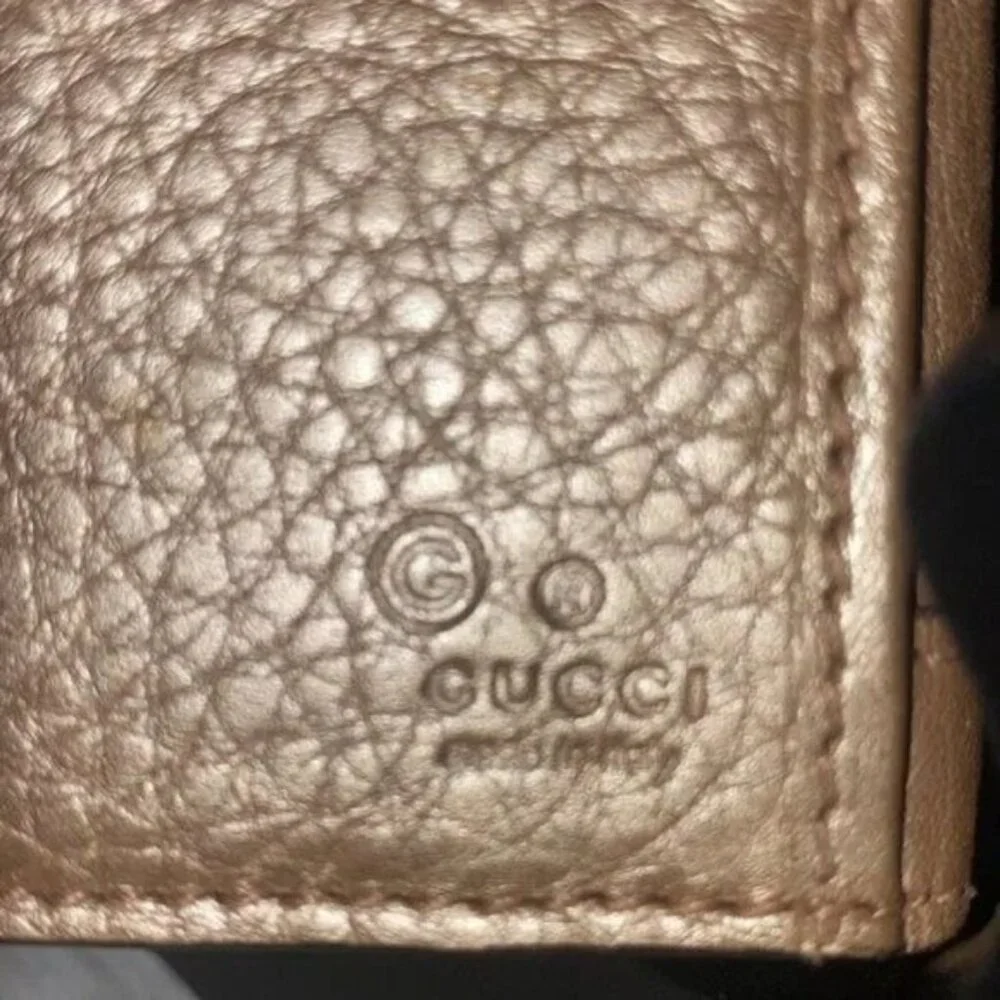 Gucci Vintage Gold Metallic Italian Leather Continental Bifold Flap Long Wallet